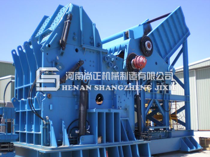 金屬破碎機